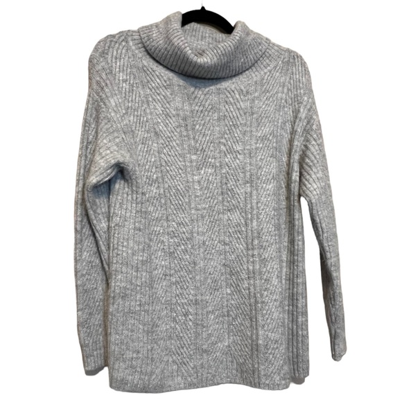 Isabel Maternity Cute and Cozy Cable Knit Turtleneck Tunic Sweater Size Small - Picture 5 of 11